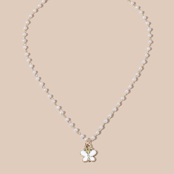 Butterfly Charm Faux Pearl Necklace - Picture 2 of 4